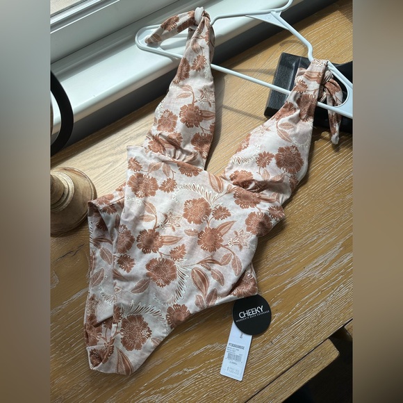 Amuse Society Cheeky One Piece - Picture 1 of 3